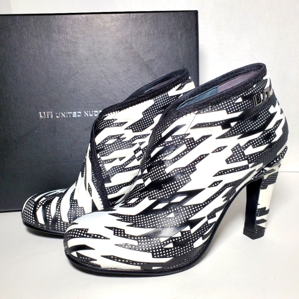 United Nude Black White Fold Mid Ankle Boots Heels w/ Box 3D Retro 80's 90's